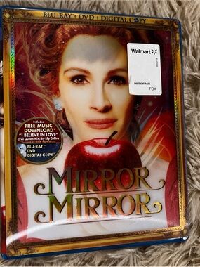 Mirror Mirror Blu-ray + DVD + Lenticular Card